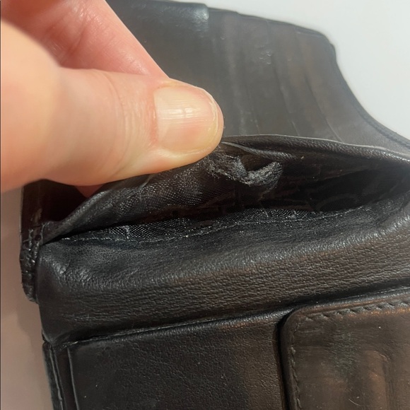 Loewe men’s black leather wallet with change pouch - Picture 9 of 9